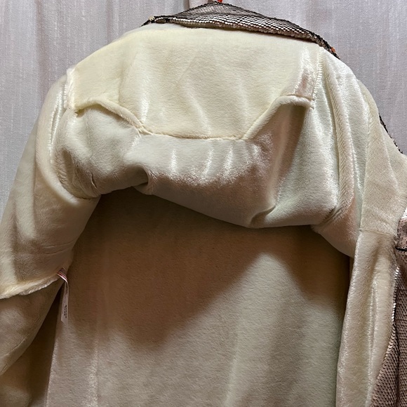 Free people hooded poncho jacket with inside pocket - Picture 4 of 10